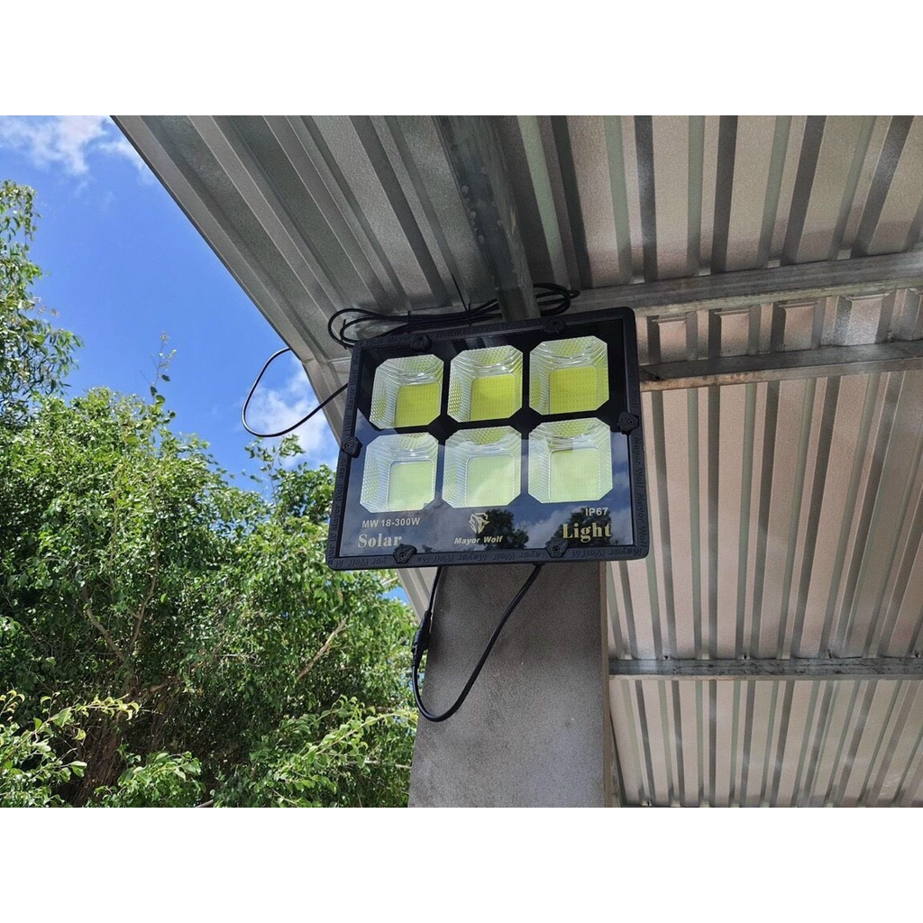 😍Đèn pha năng lượng mặt trời  loại cao cấp MAYOR WOLF 100W- 200W-300W