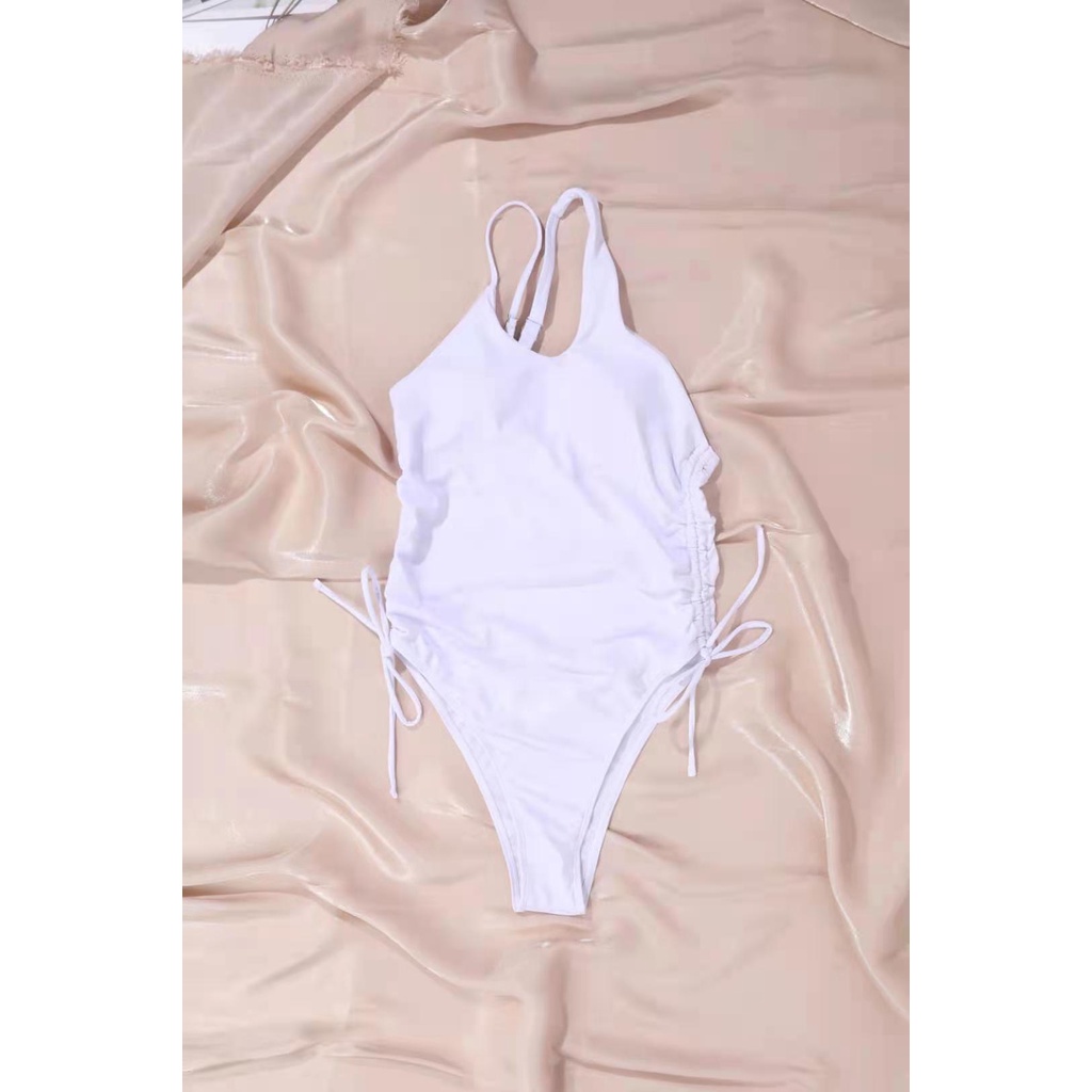 Bộ đồ bơi một mảnh hở vai màu trắng thời trang quyến rũ cho nữ | BigBuy360 - bigbuy360.vn