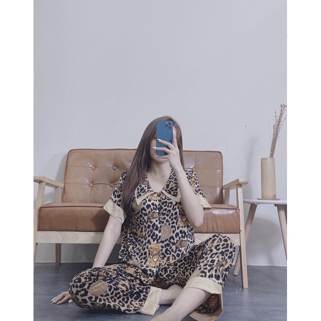 ĐỒ BỘ MẶC NHÀ - PYJAMA TAY NGẮN QUẦN DÀI HỌA TIẾT SANG TRỌNG | BigBuy360 - bigbuy360.vn