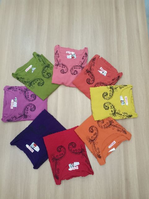 Sét đồ bộ đũi dành cho tuổi trung niên thêu viền cổ | BigBuy360 - bigbuy360.vn