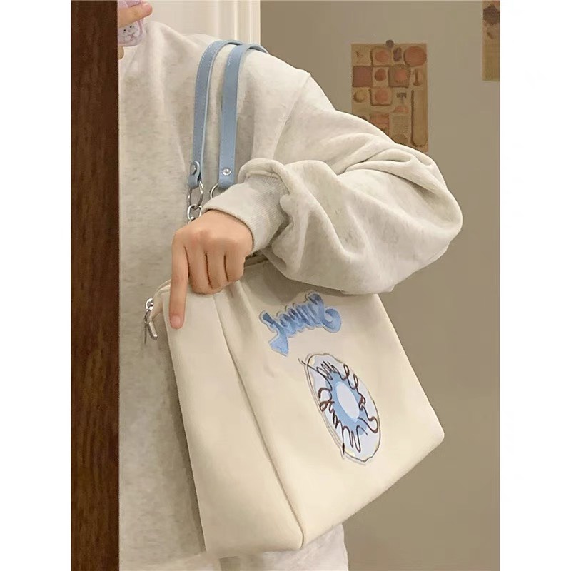 Túi tote 2022 thêu bánh donut