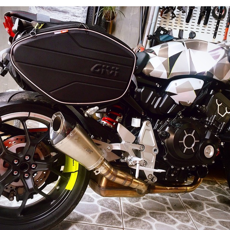 Cặp Túi Treo Hông Xe Givi EA101C - Túi Đôi Givi 30L Treo Hông Xe Máy Có Thể Mở Rộng - Pair Of Saddle Bags 30Ltr EA101C