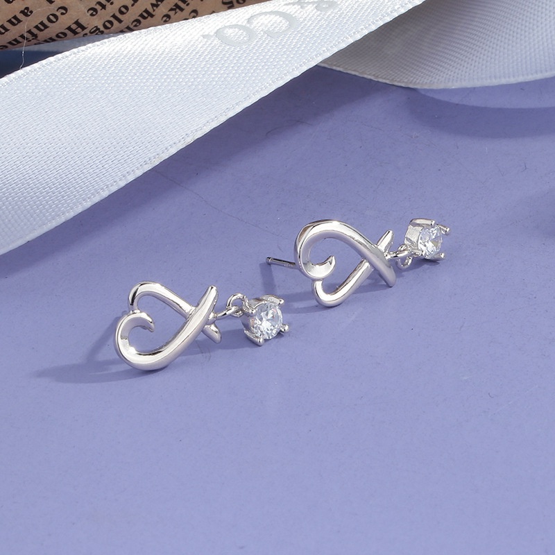 Đôi Bông Tai Dáng Rơi Họa Tiết Trái Tim Đính Đá Thời Trang Cho Nữ