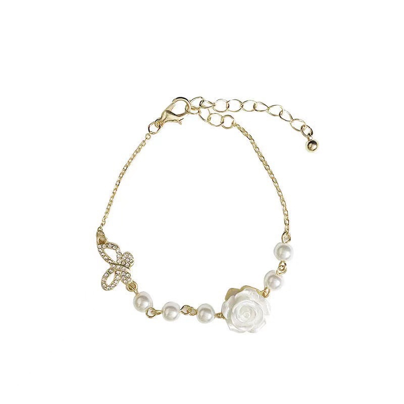 Vòng Tay Hoa Trà Trắng Đính Hạt Ngọc Trai Thời Trang