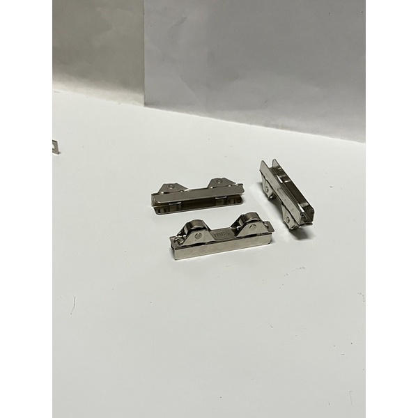 Bánh xe tủ, bánh xe kính