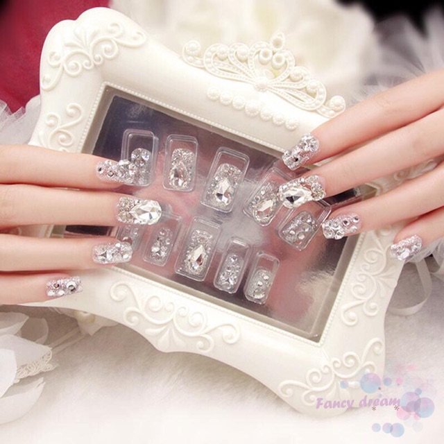 Bộ nail 24 móng tay giả gắn đá lấp lánh sành điệu cho nữ