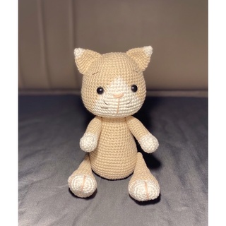 Chú mèo handmade bằng len