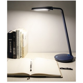 Đèn bàn Philips LED EyeCare Strider 66111