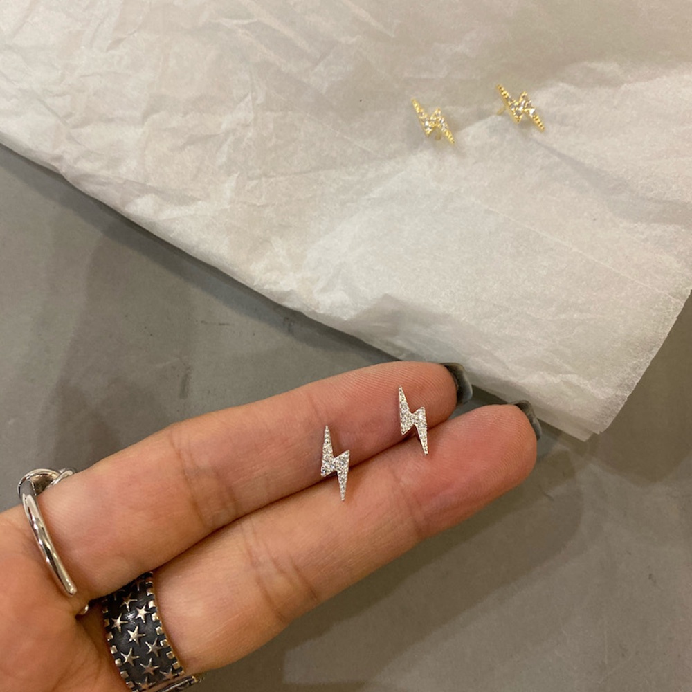 Khuyên Tai Hình Trái Tim Nhỏ Đơn Giản Thời Trang Hàn Quốc Cho Nữ