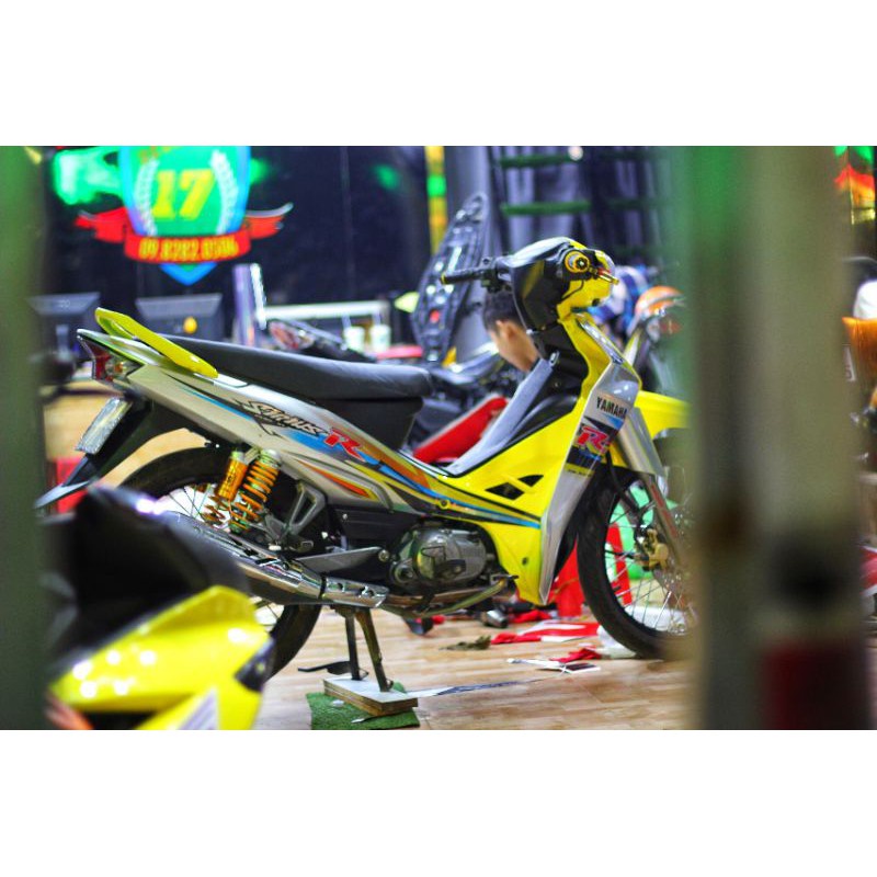 ( Quí khách vui lòng mang ra tiệm cho thợ dán ) Tem Sirius vàng đen