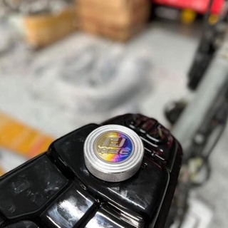 Chụp nắp xăng CNC tặng kèm tem titan cho các dòng xe