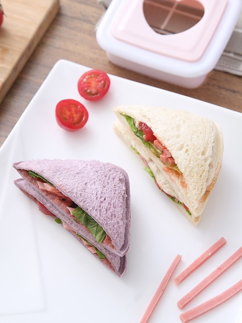 Khuôn cắt bánh sandwich hình vuông