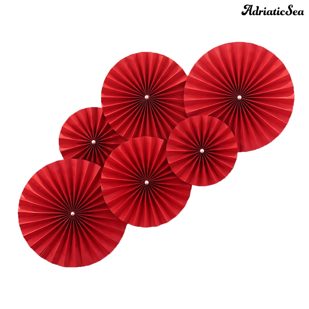 Quạt giấy treo tường trang trí tiệc cưới phong cách Trung Hoa