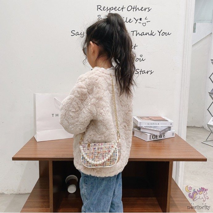 Túi xách đeo vai phối chuỗi hạt ngọc trai thời trang Hàn Quốc cho bé gái