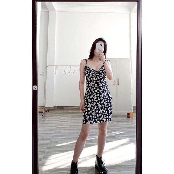 Váy hoa cúc 2 dây