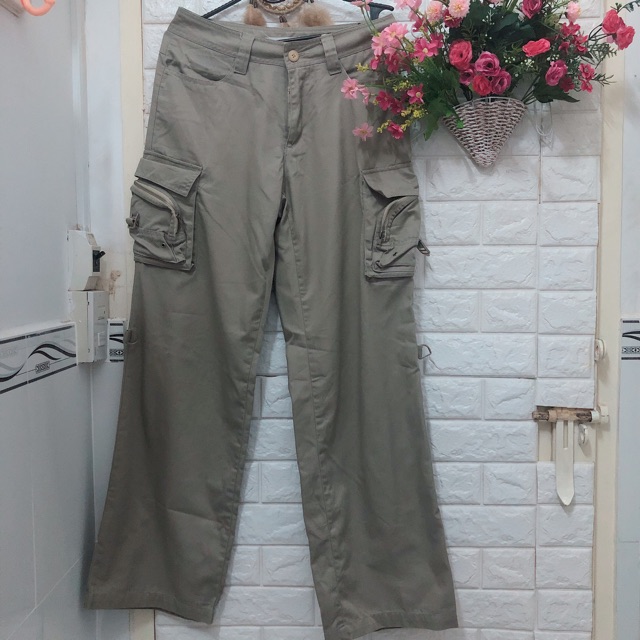 Quần kaki dài màu ghi kem