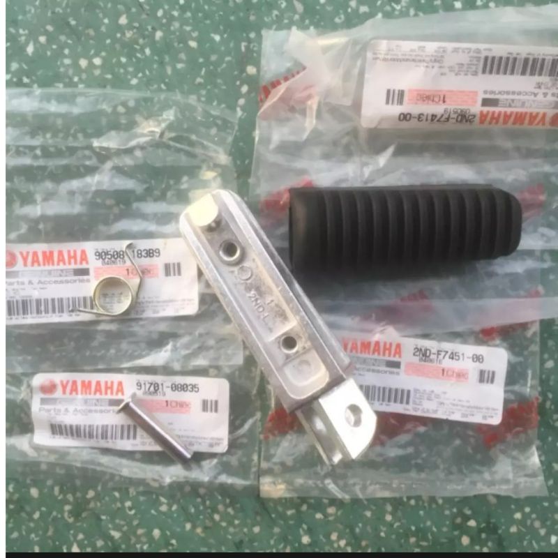 Gác chân trước exciter 150 zin chính hãng yamaha