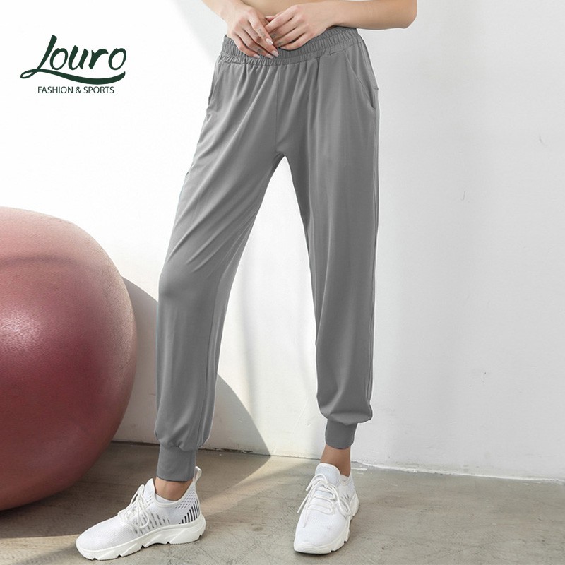 Quần Jogger tập Gym Louro QL42, kiểu quần tập Gym nữ phom rộng, chất liệu co giãn 4 chiều, tập Yoga, Zumba, Aerobic