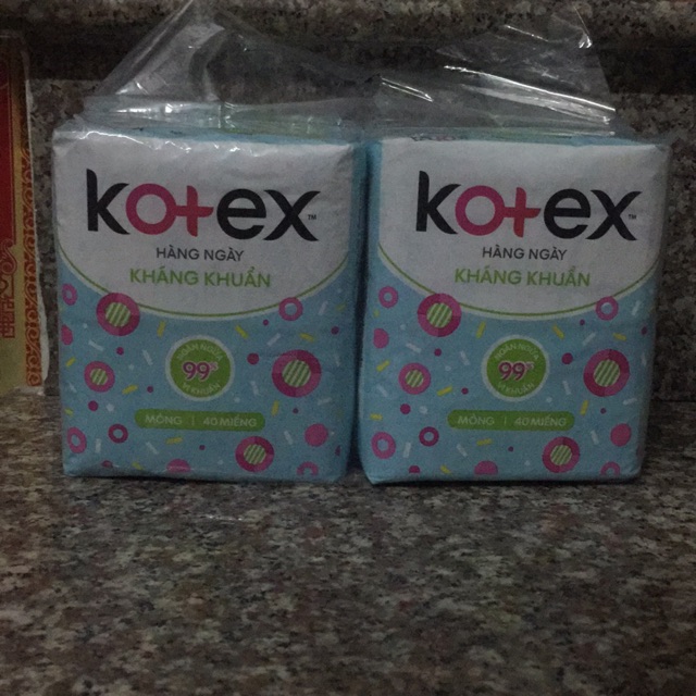 Băng vệ sinh Kotex hàng ngày kháng khuẩn 40 miếng