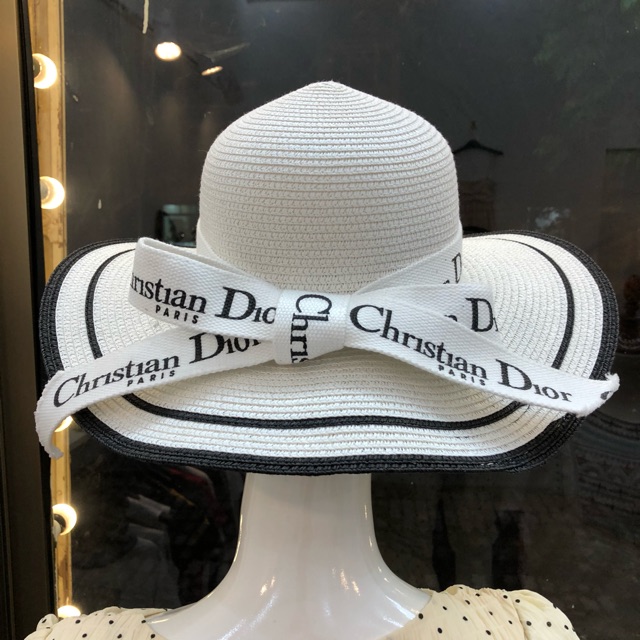 Mũ dior