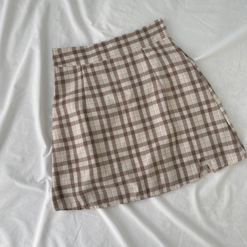 chân váy ngắn xẻ nhiều màu | BigBuy360 - bigbuy360.vn