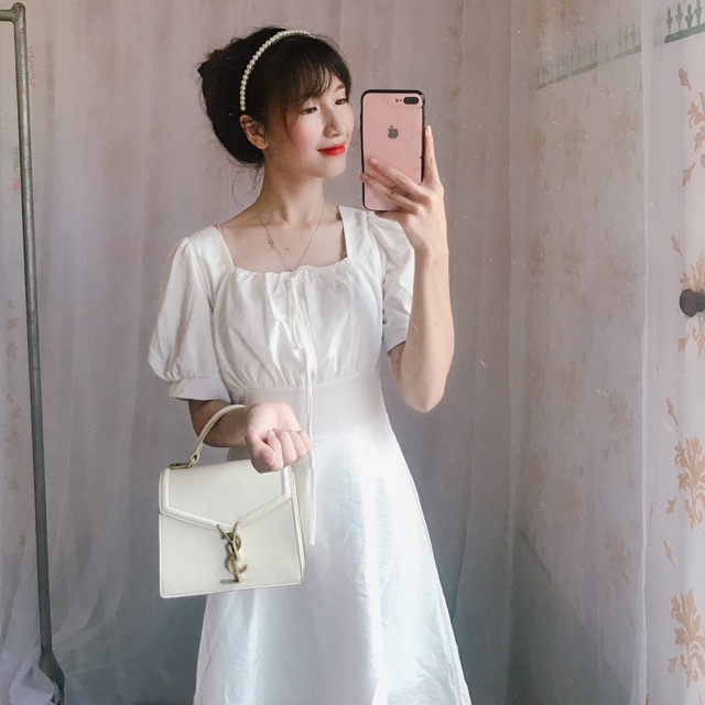 Váy trắng xinh