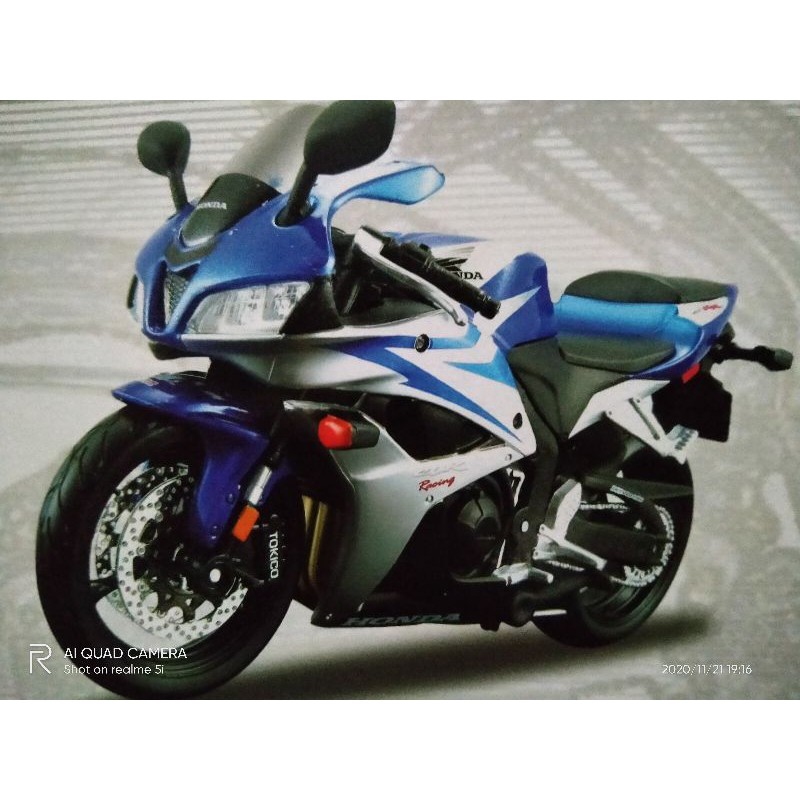 Mô Hình Xe Mô Tô Cbr 600rr Tỉ Lệ 1: 12