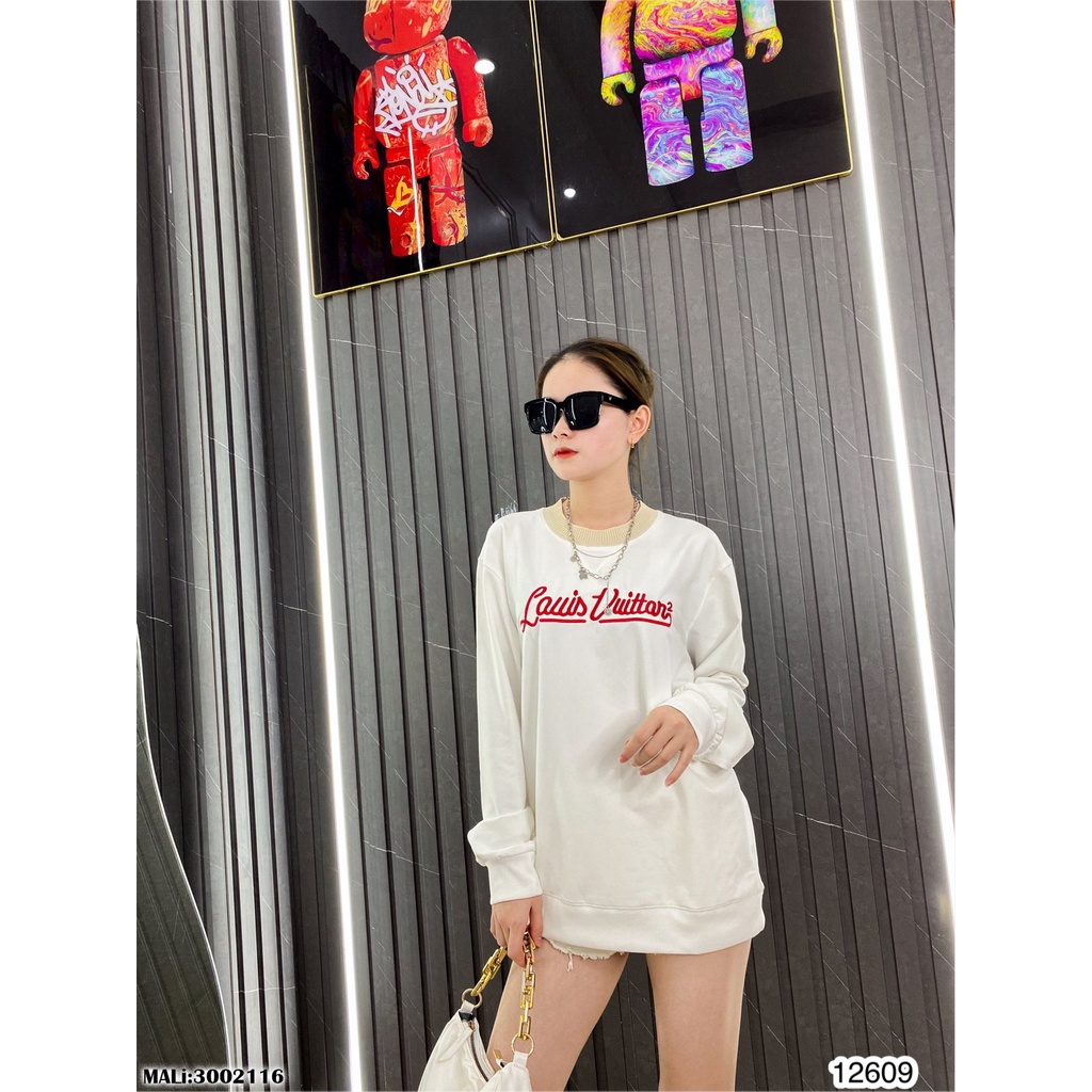 Áo Dài Tay Nam Lv Họa Tiết Chữ Thêu Trẻ Trung . Áo Thu Đông Nam Lv Chữ Thêu Chất Nỉ Cao Cấp - MINH TÂY STORE