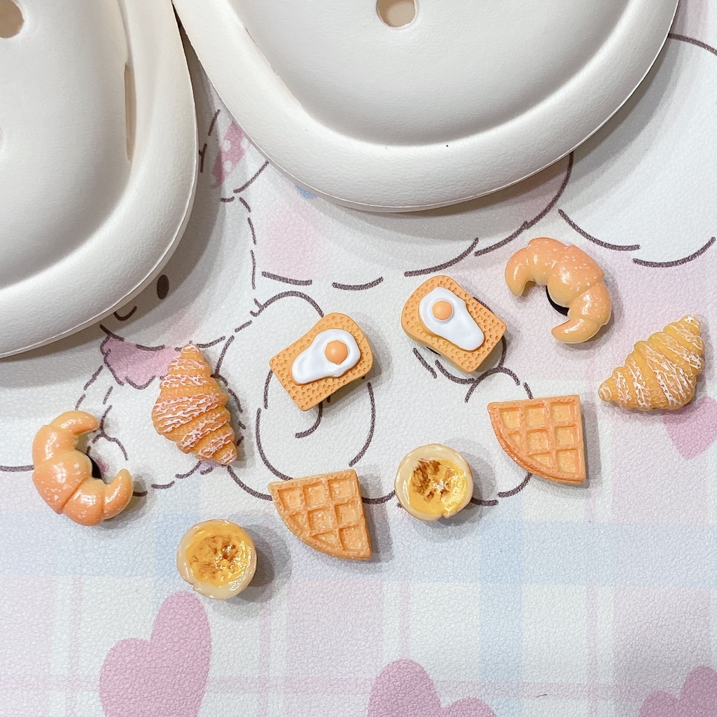 Sticker crocs Shoe Decoration for crocs đế caoBộ 10 Mặt Dây Chuyền Hình Bánh Mì Croc Thời Trang Cho Bé