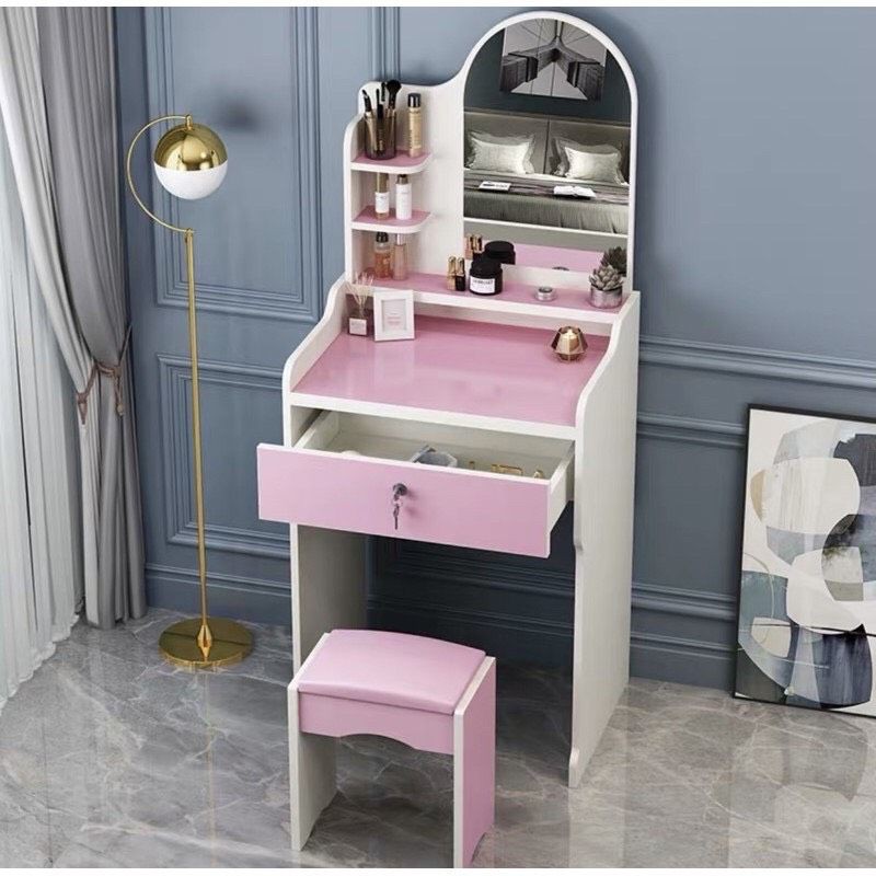 Bàn trang điểm xinh mini tiện gọn  kèm ghế