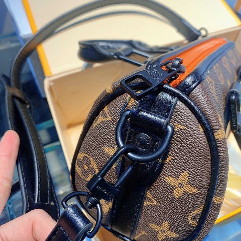 Túi đeo LV Keepallnano bản 2021 box nam châm hịn♥️ | BigBuy360 - bigbuy360.vn