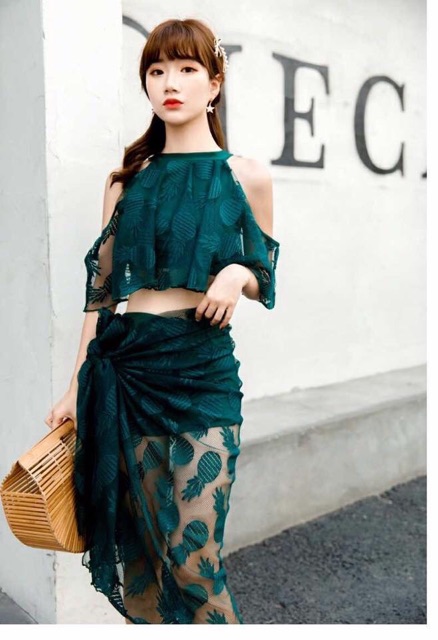 Bộ bơi phối ren hoa sang trọng | BigBuy360 - bigbuy360.vn