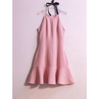 Đầm yếm 2 dây body đuôi cá