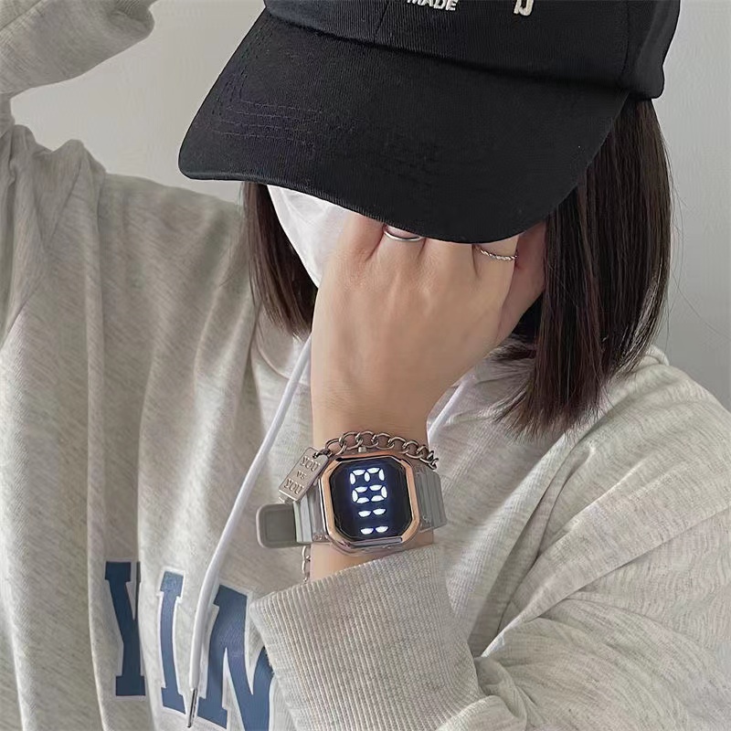 Đồng hồ điện tử nữ Sport dây silicon cực bền, ôm tay DH21