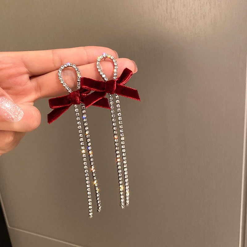 Bông Tai Tua Rua Dáng Dài Đính Đá Sang Trọng Thời Trang Cho Nữ