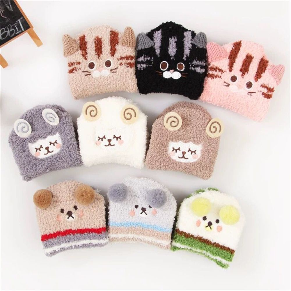 Vớ đi trong nhà bằng vải lông cừu san hô mềm mại chống trượt giữ ấm mùa đông in họa tiết hoạt hình dễ thương cho nữ