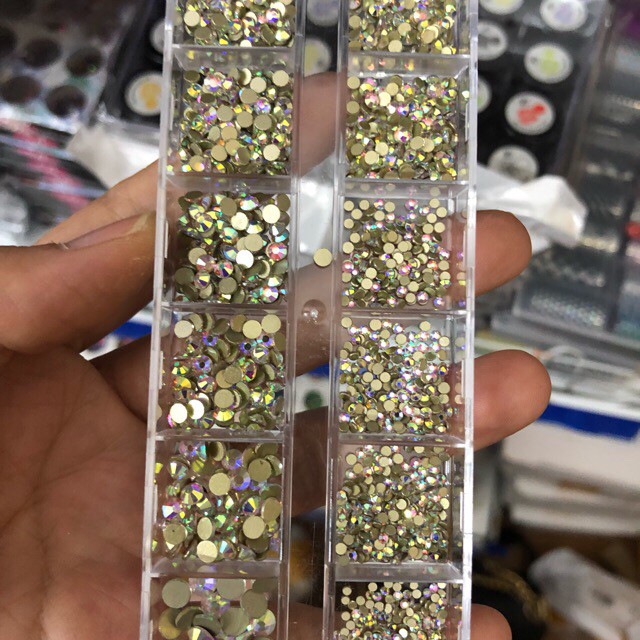 Đá Tiệp mix size khay 1500 viên siêu sáng