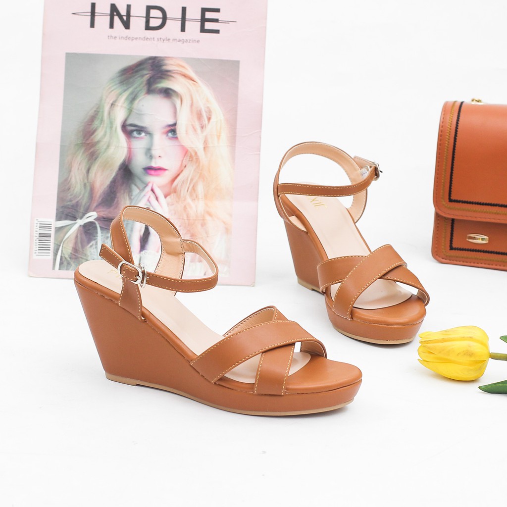 Giày Sandal Đế Xuồng Quai Chéo 7cm P207