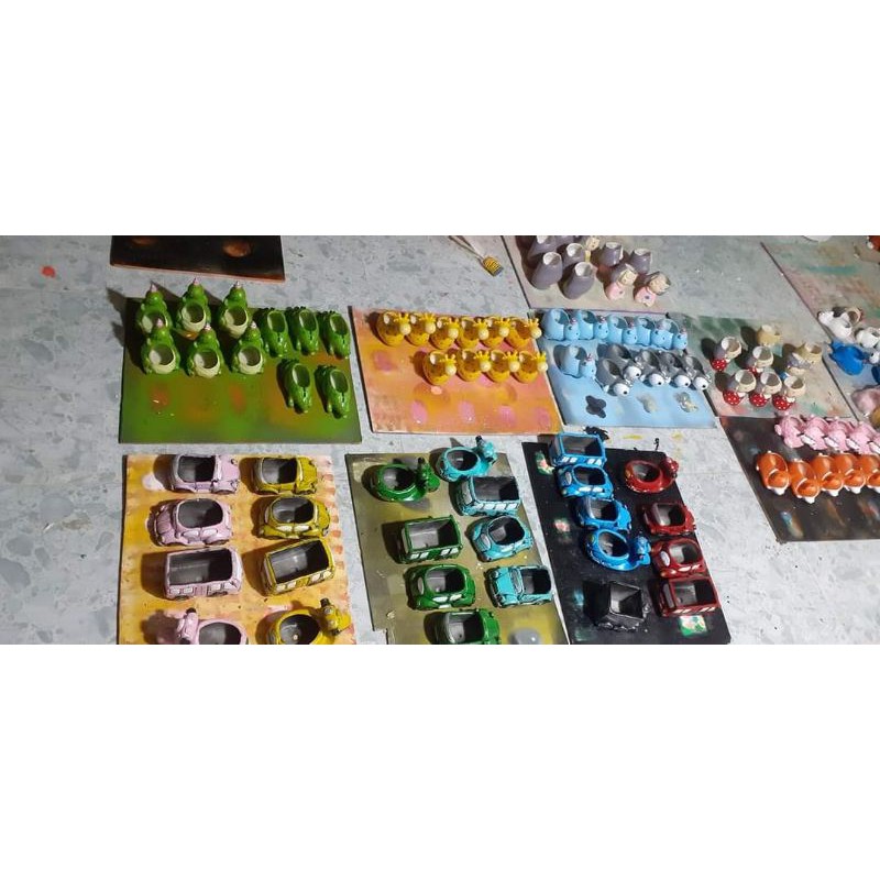 Chậu cây mini cực chất hình xe cổ chất lừ