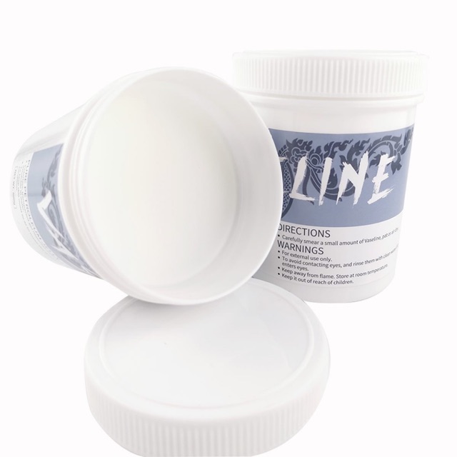 Vaseline bôi xăm hình khi xăm lọ to