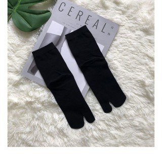 [Có sẵn] Tất/vớ tabi Nhật xỏ ngón mang geta guốc gỗ màu đen trắng