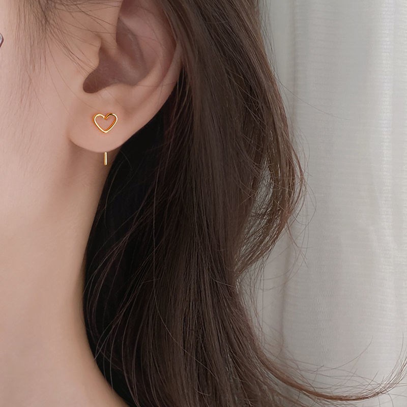 Hàng Sẵn Đôi khuyên tai mặt hình trái tim nhỏ gọn thời trang Hoa tai Stud hình trái tim Sáng bóng Thiết kế tinh tế thời trang【Texas053】