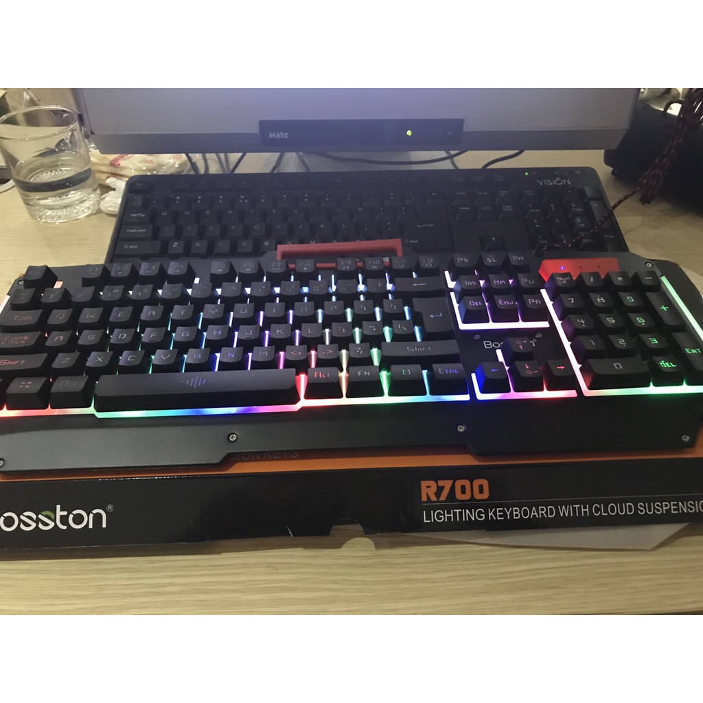 Bàn phím cơ chơi game Bosston R700 dải đèn led 7 màu chạy đèn với 9 chế độ tùy chỉnh phím nhấn hạn chế dính liệt phím