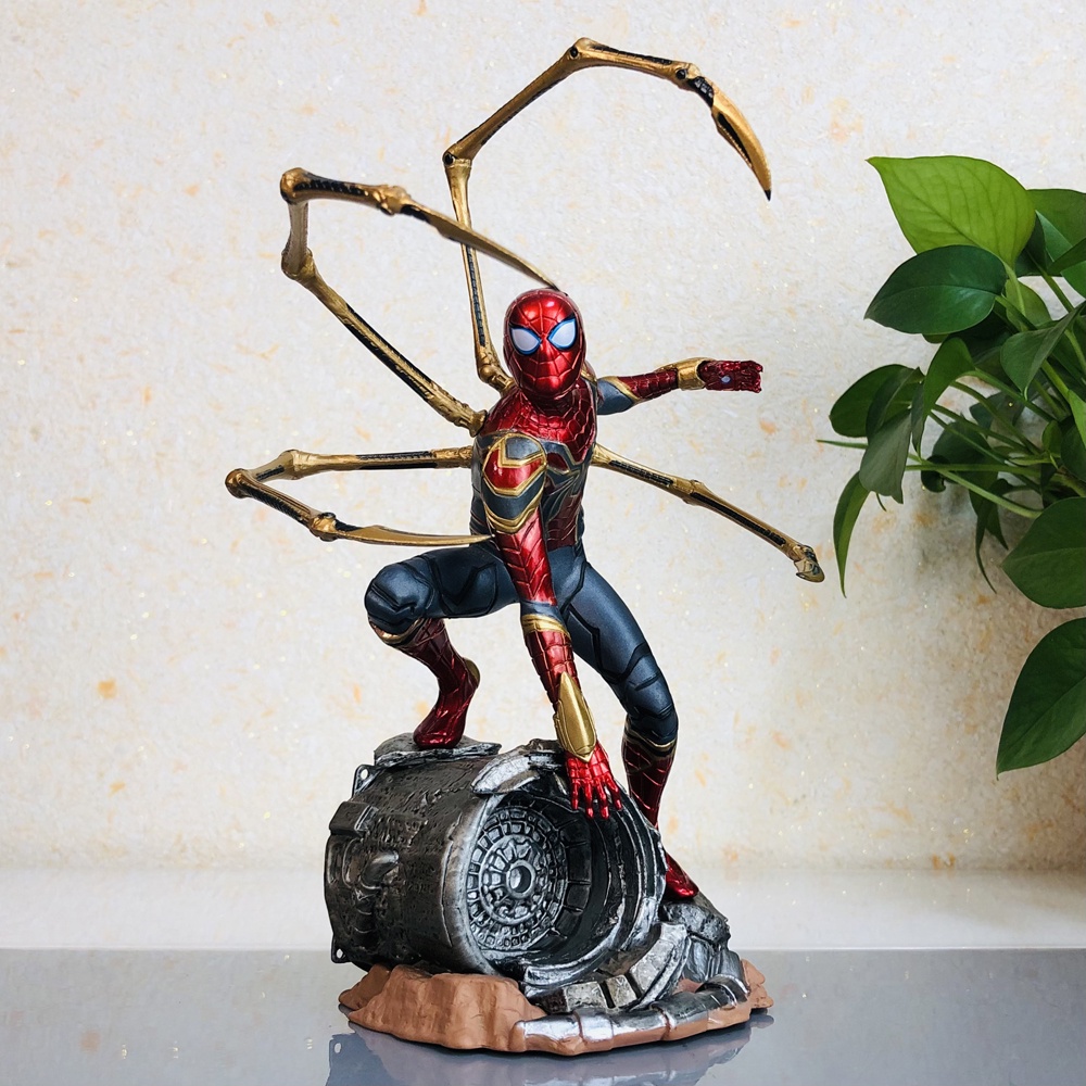 Mô hình Iron Spider Man Avengers Infinity War