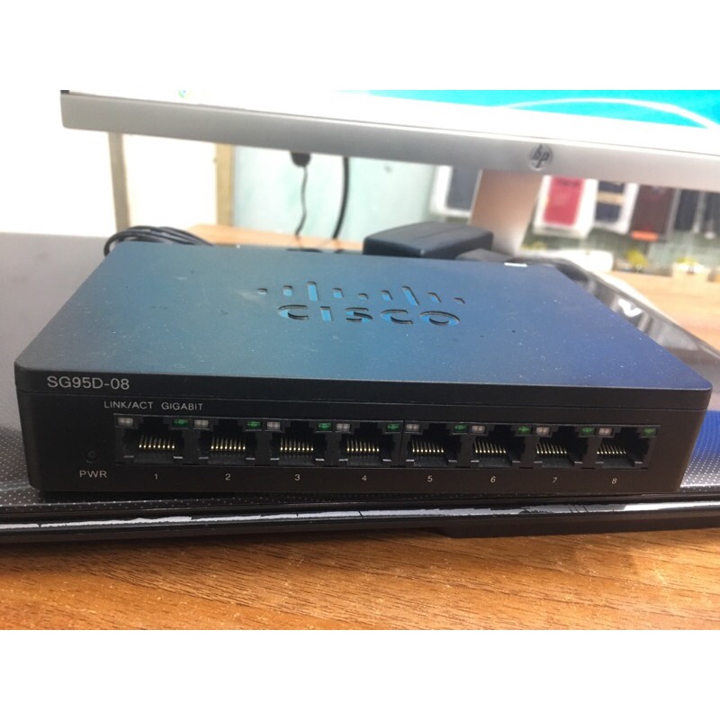 Bộ chia mạng (switch) 8 cổng Cisco SG95D-08 Gigabit 10/100/1000