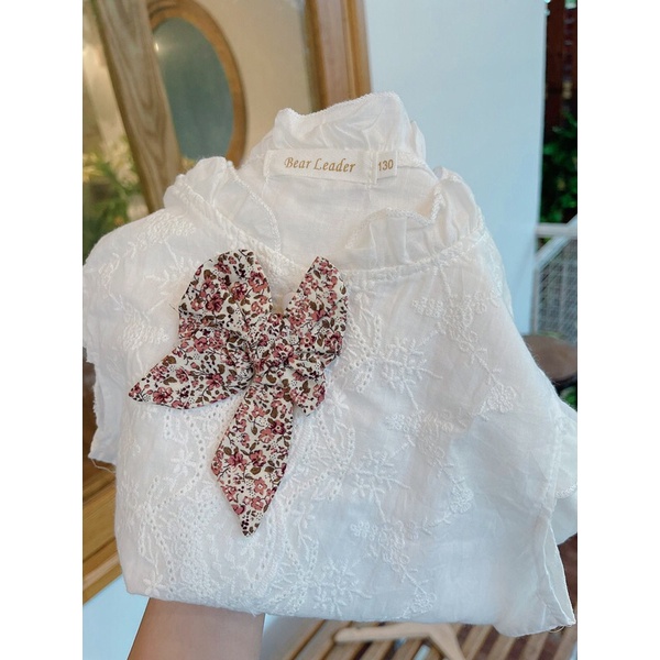 Sơ mi trắng thắt nơ cho bé gái có size từ 11 đến 28kg