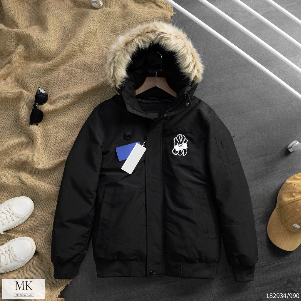 Áo KHoác Parka Mũ Lông Trần Bông Logo Ngực Siêu Ấm Nam Nữ Duy Nhất Màu Đen