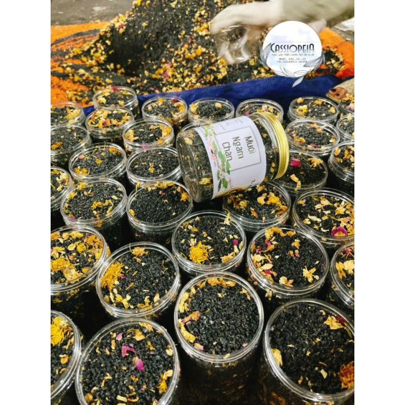 Muối ngâm chân thảo dược chuyên trị đau nhức xương và mất ngủ | BigBuy360 - bigbuy360.vn