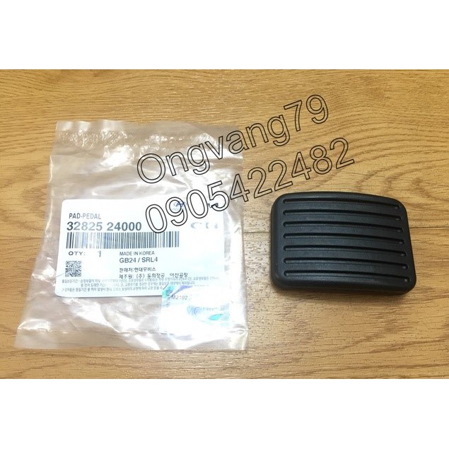 Ốp bàn đạp chân côn xe Kia - giá 1 cái -  Ms: 3282524000