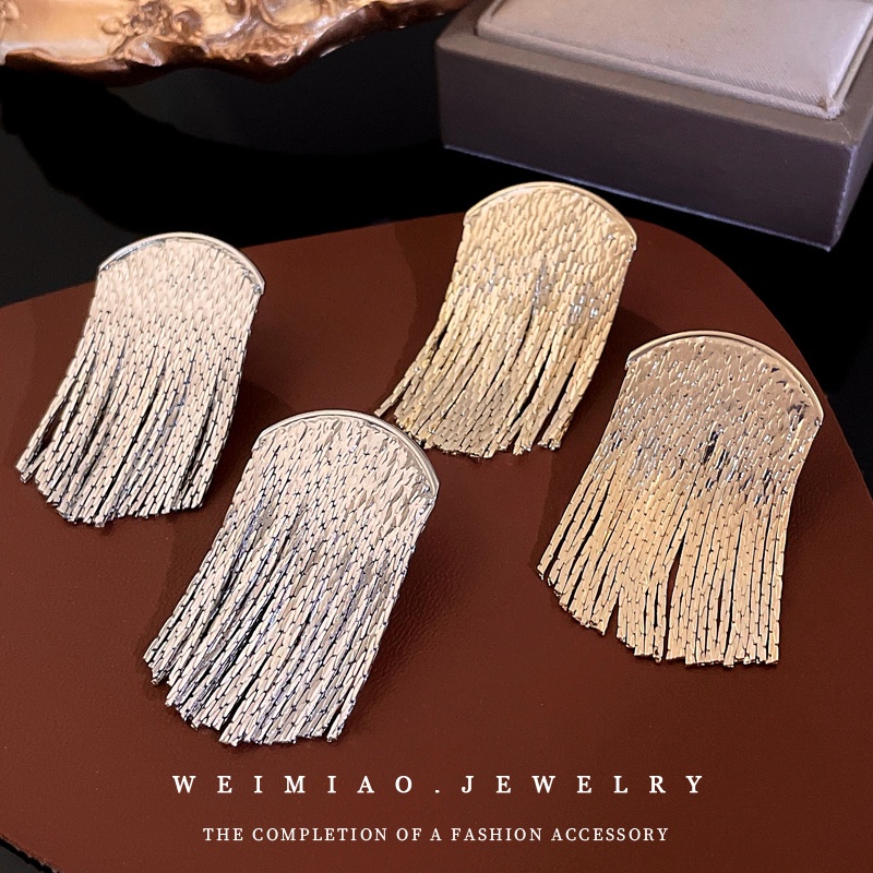 Khuyên Tai Kim Loại Thời Trang Cho Nữ